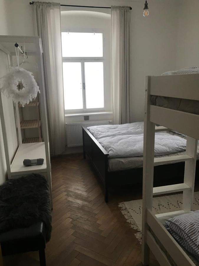 Stara Skola Hedec Aparthotel Kraliky Luaran gambar