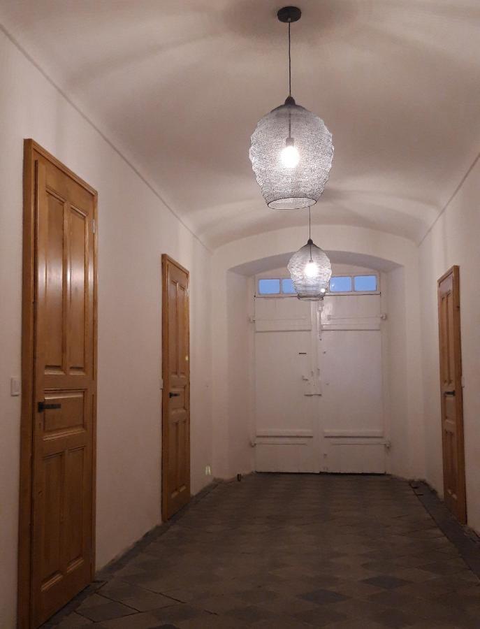Stara Skola Hedec Aparthotel Kraliky Luaran gambar