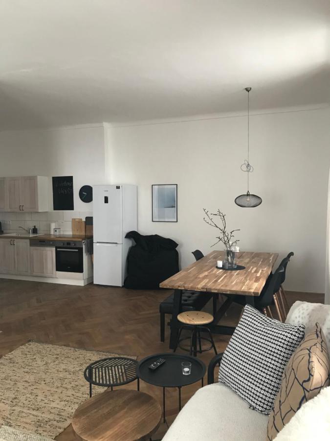 Stara Skola Hedec Aparthotel Kraliky Luaran gambar